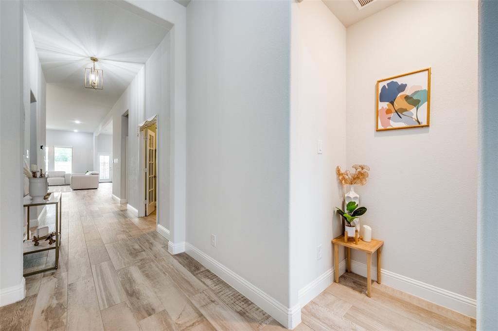 1733 Ann Street Property Photo 4