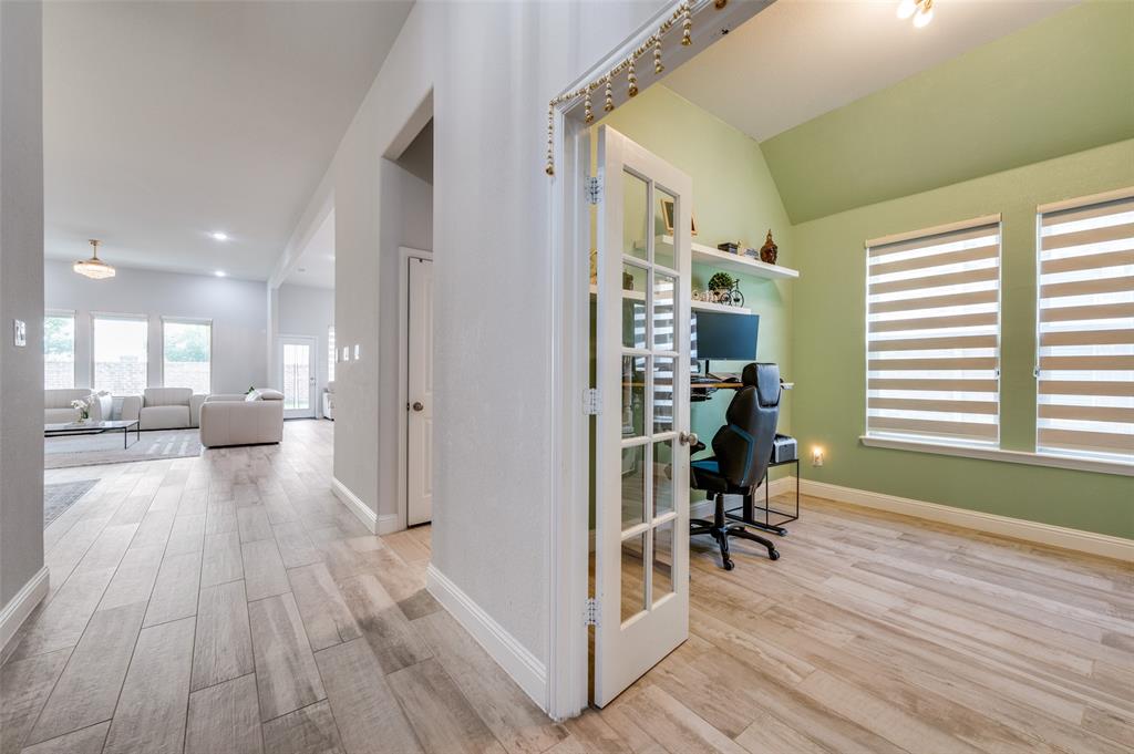 1733 Ann Street Property Photo 12