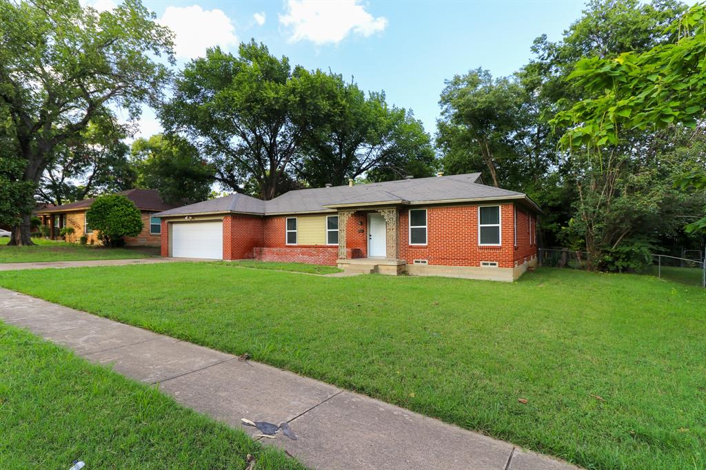 2420 E Kiest Boulevard Property Photo 1