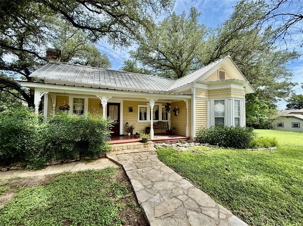 303 E Mclain Property Photo 1