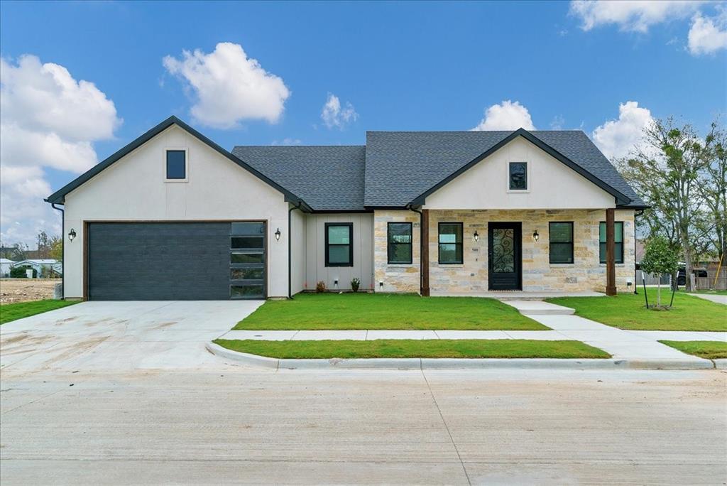 500 Highview Court Property Photo 1