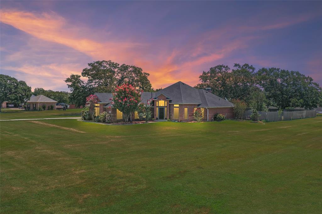 1082 Oak Bend Drive