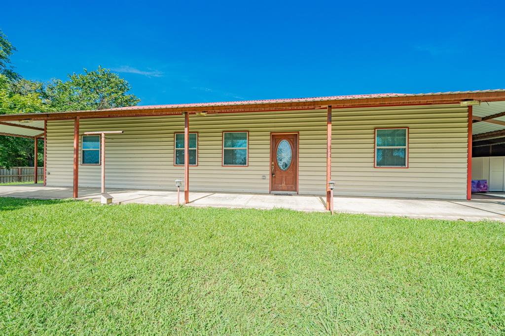 19824 Highway 274 Property Photo 1