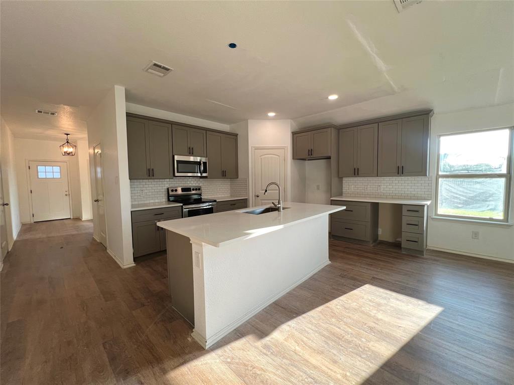 1017 Decker Drive Property Photo 9