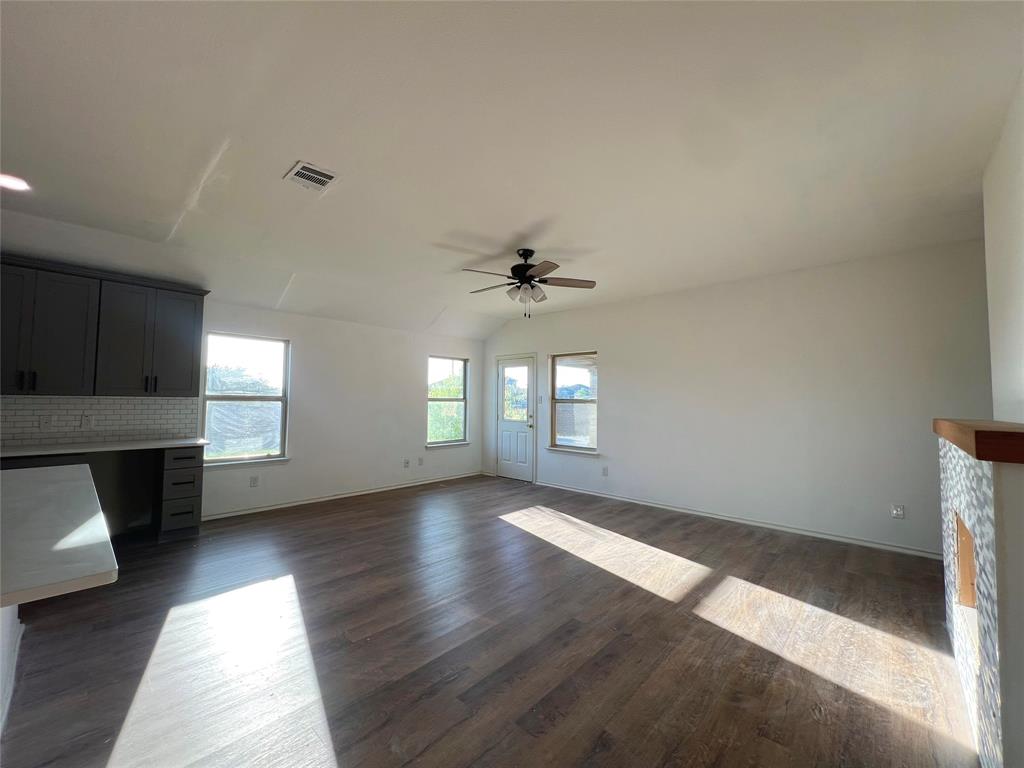 1017 Decker Drive Property Photo 11