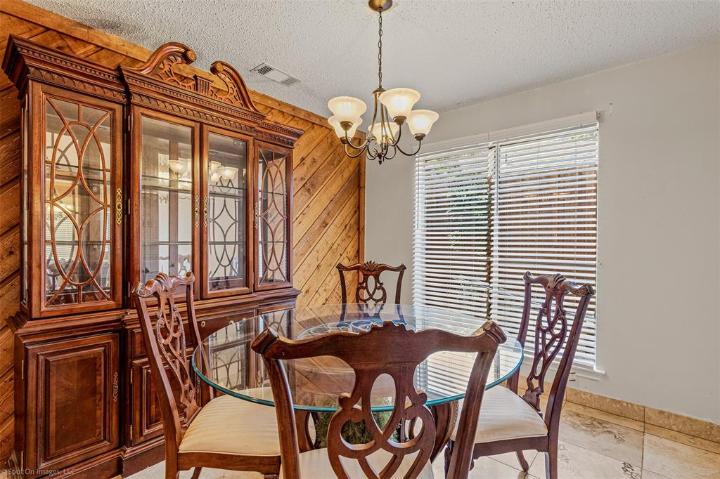 1827 Hillcroft Drive Property Photo 11