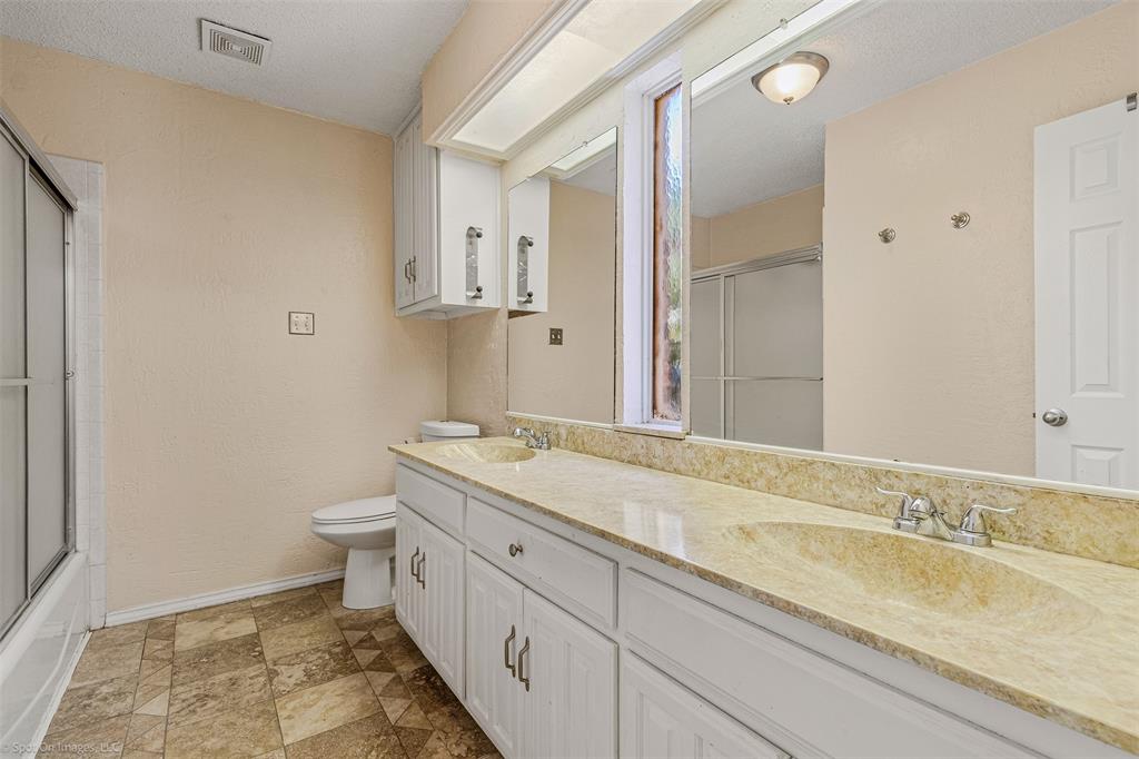 1827 Hillcroft Drive Property Photo 17