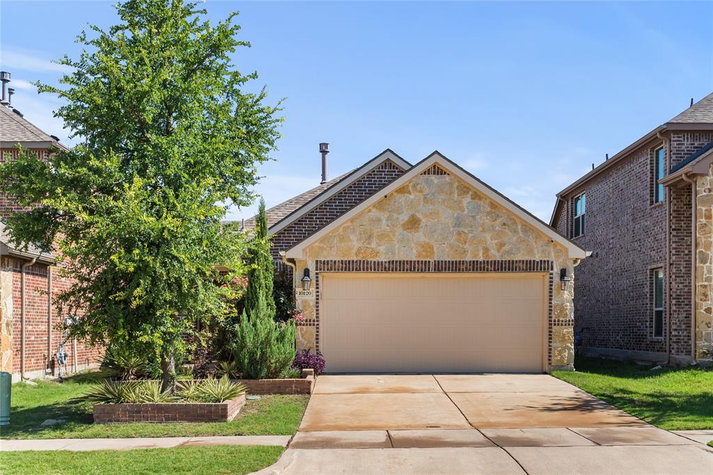 10120 Houston Way Property Photo 1