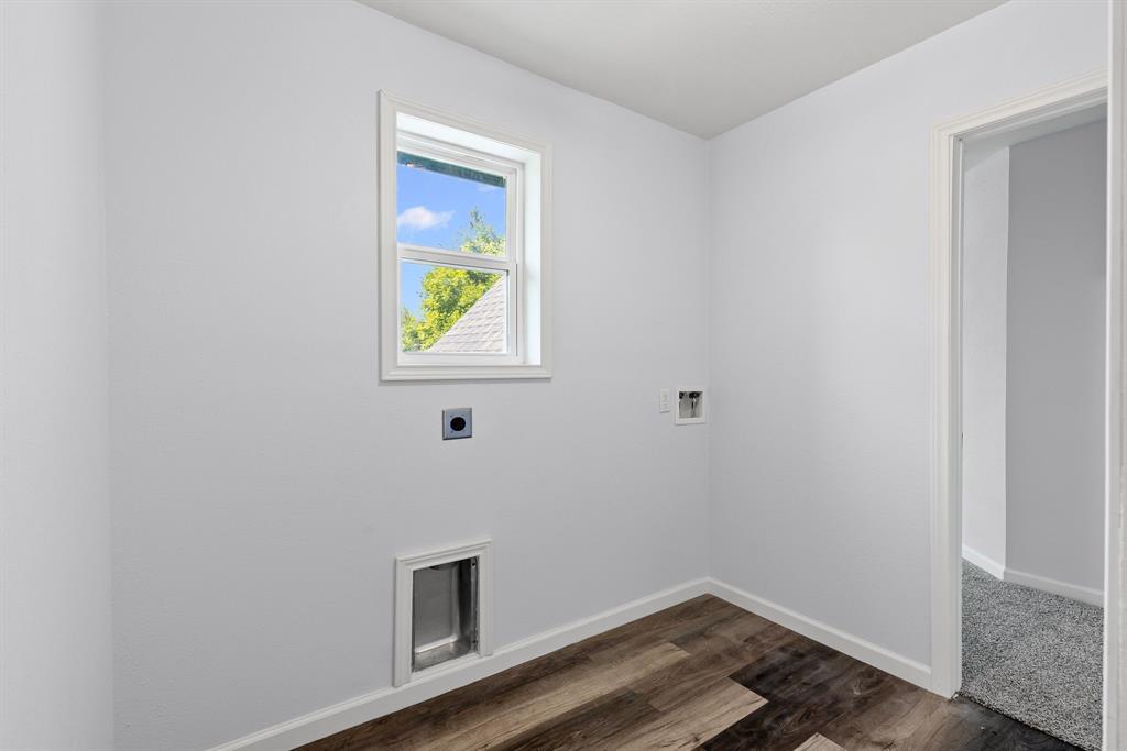 749 E Marshall Avenue Property Photo 16
