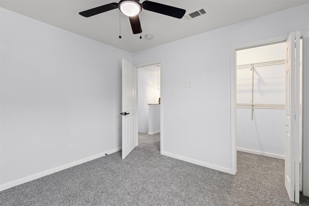 749 E Marshall Avenue Property Photo 19