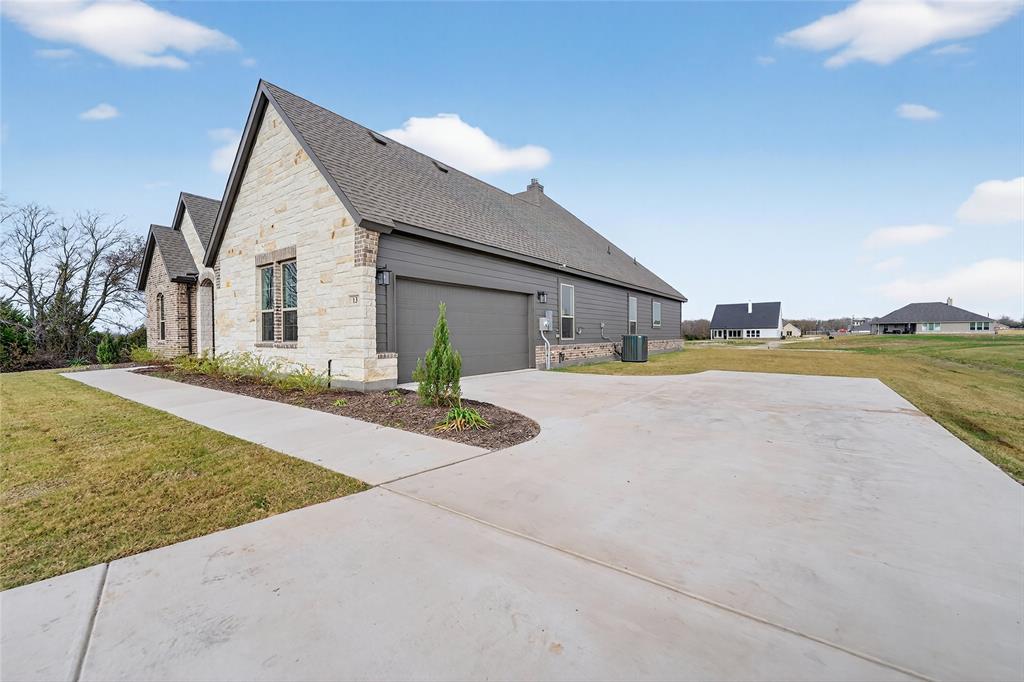 13 Ina Road Property Photo 4