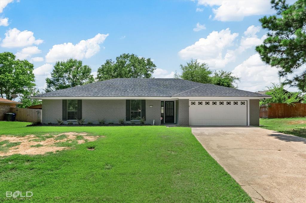 7904 Pines Road Property Photo 1