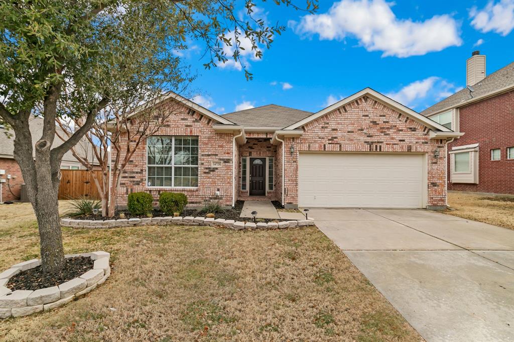 14728 Riverside Drive Property Photo 1