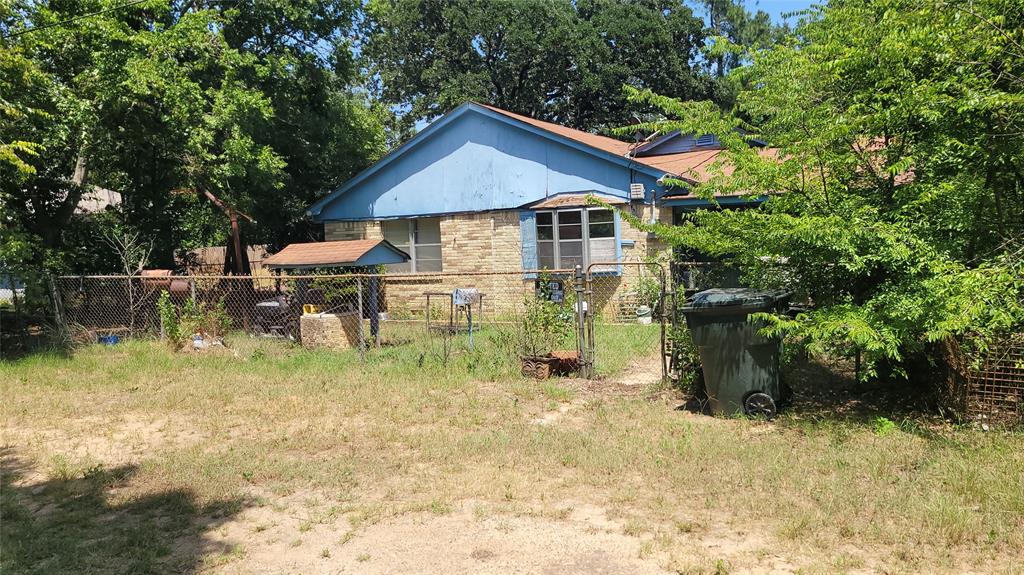 2712 Flint Street Property Photo 2