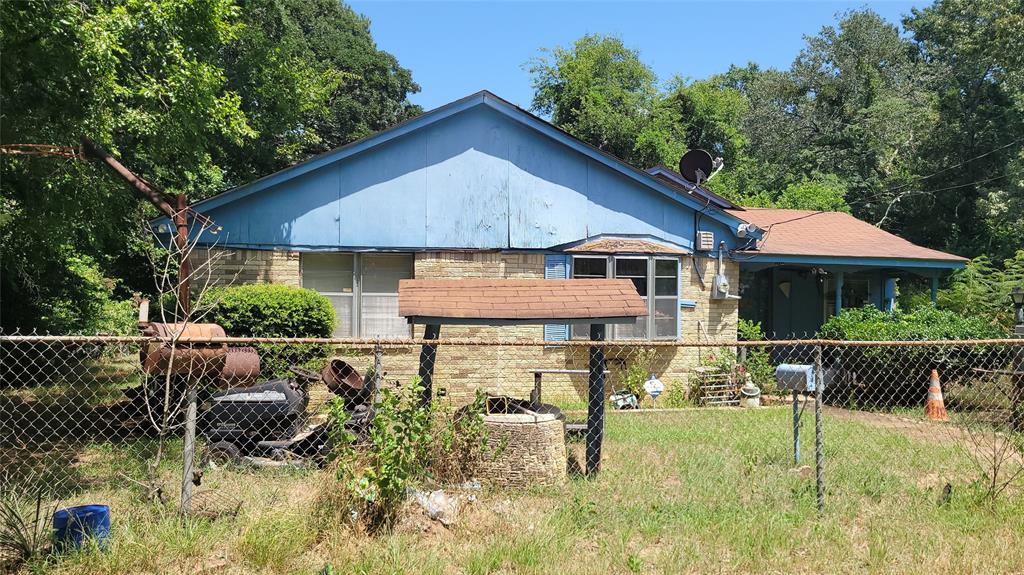 2712 Flint Street Property Photo 3