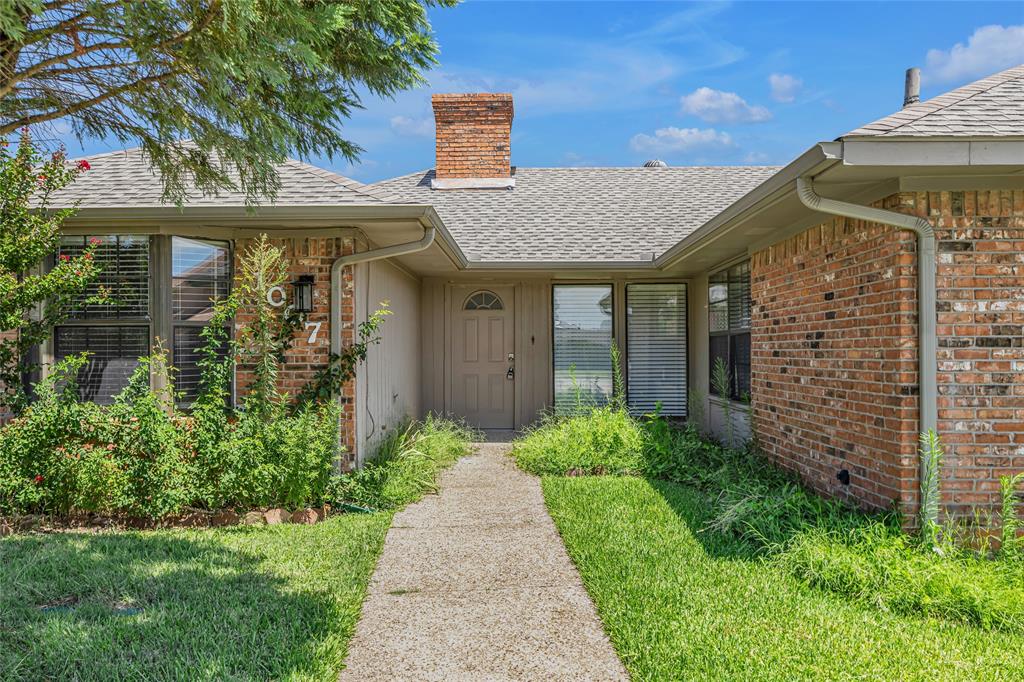 1007 Wimbledon Lane Property Photo 1
