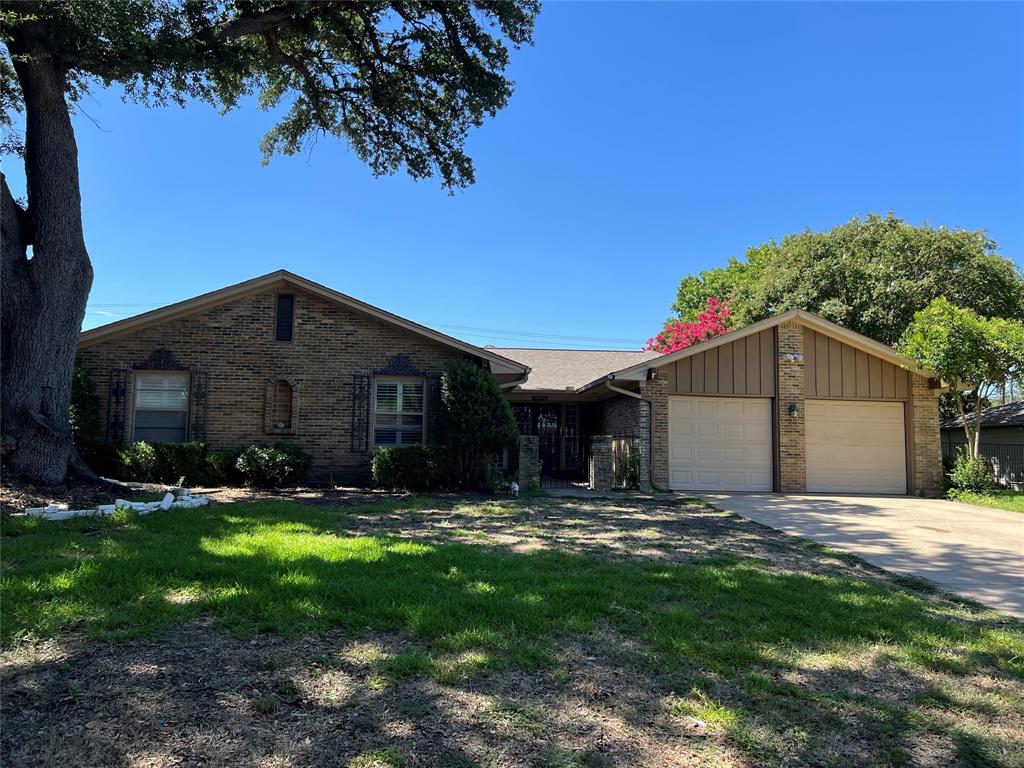 802 Brookhurst Drive Property Photo 1