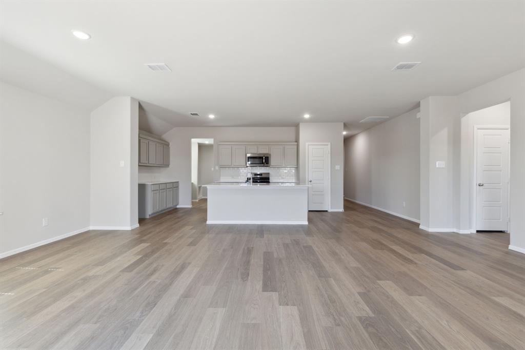 320 Lockhart Street Property Photo 10