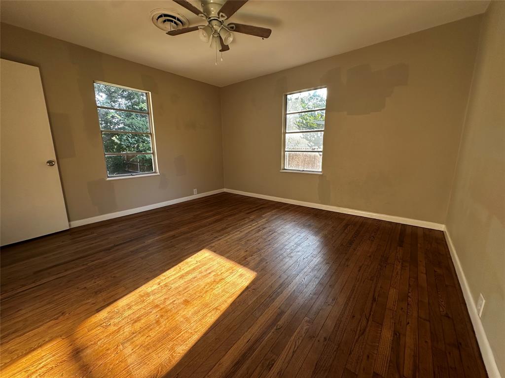 400 E Liberty Street Property Photo 4
