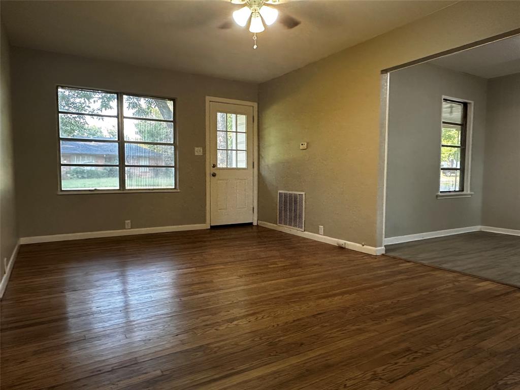 400 E Liberty Street Property Photo 8