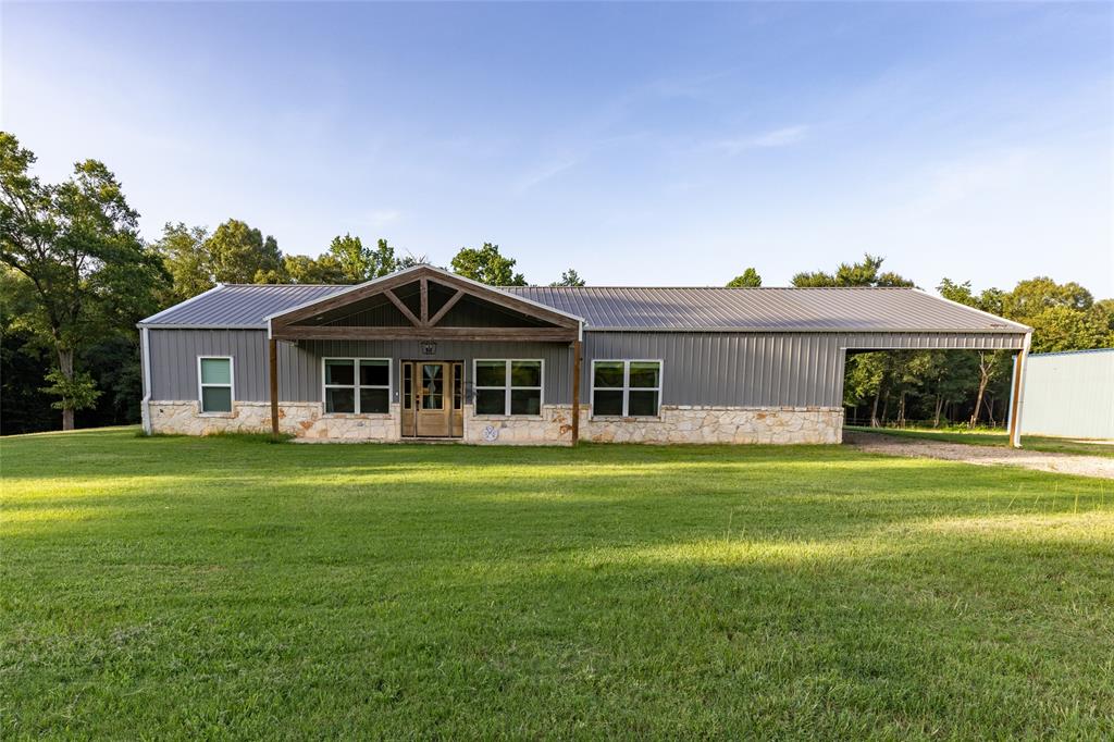 281 County Road 2381 Property Photo 1