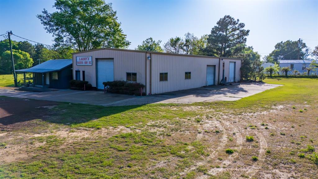 4133 Loop 343 Property Photo 1