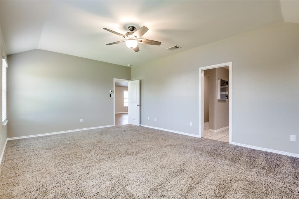 700 Meadow Creek Lane Property Photo 16
