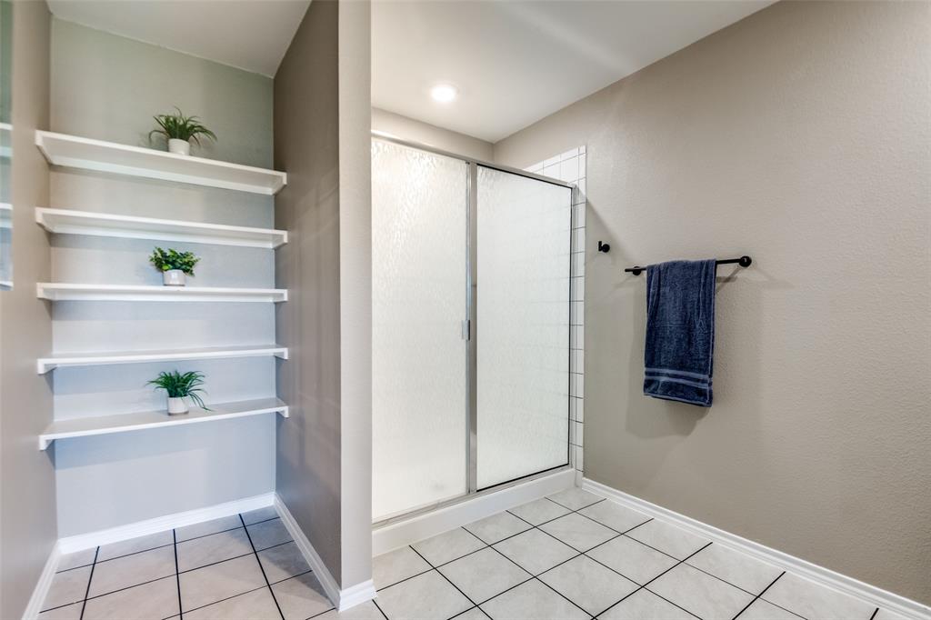 700 Meadow Creek Lane Property Photo 17