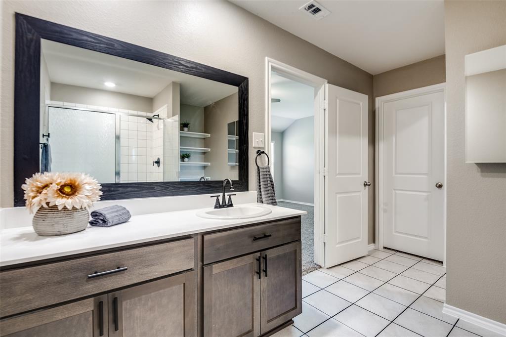 700 Meadow Creek Lane Property Photo 18