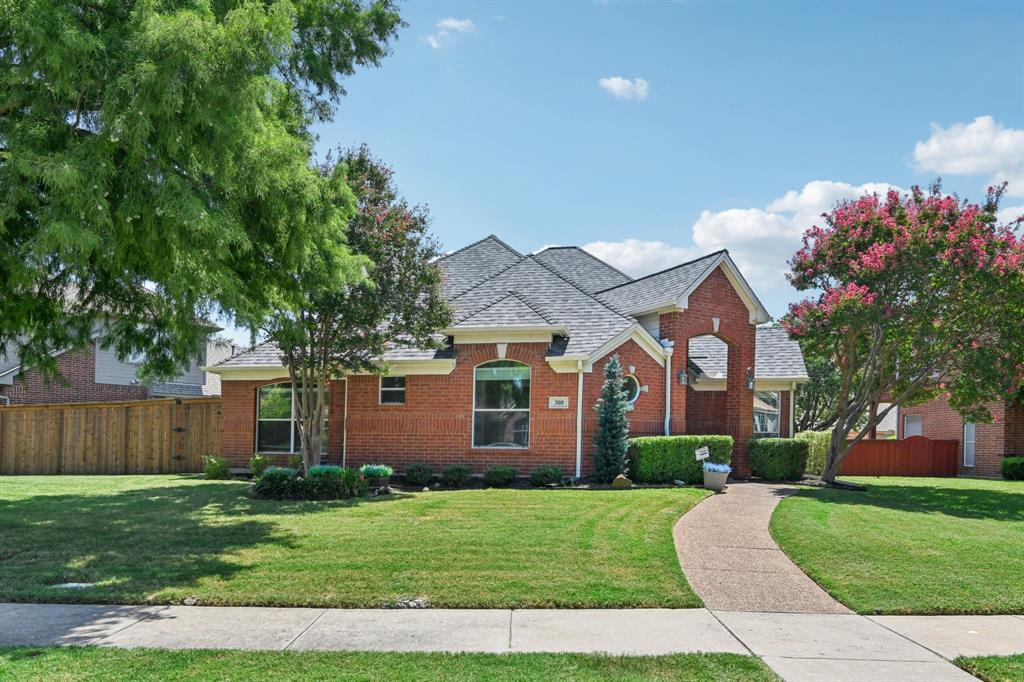 308 Cosbie Drive Property Photo 1
