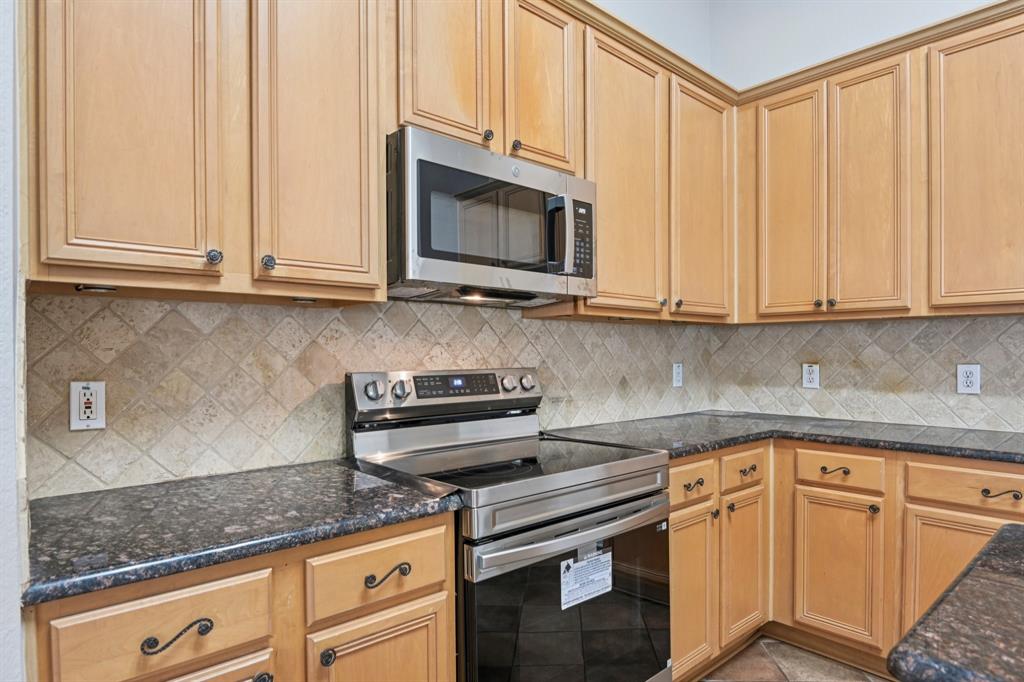 308 Cosbie Drive Property Photo 14