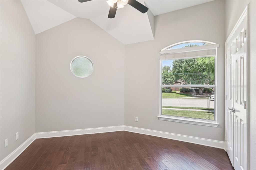 308 Cosbie Drive Property Photo 17