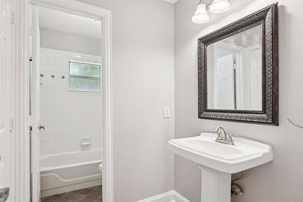 308 Cosbie Drive Property Photo 19
