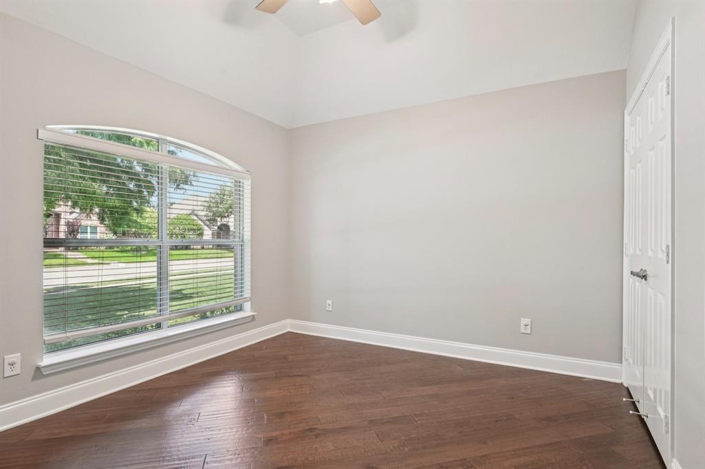 308 Cosbie Drive Property Photo 22