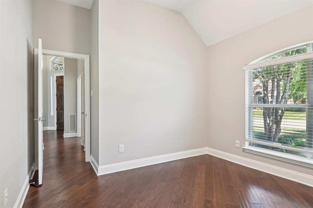 308 Cosbie Drive Property Photo 23