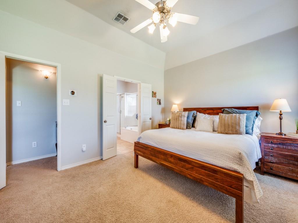 9412 Water Tree Drive Property Photo 14