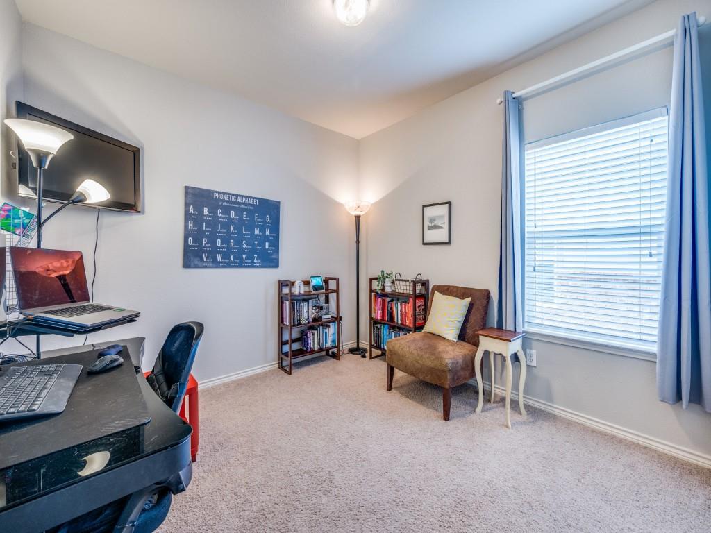 9412 Water Tree Drive Property Photo 20