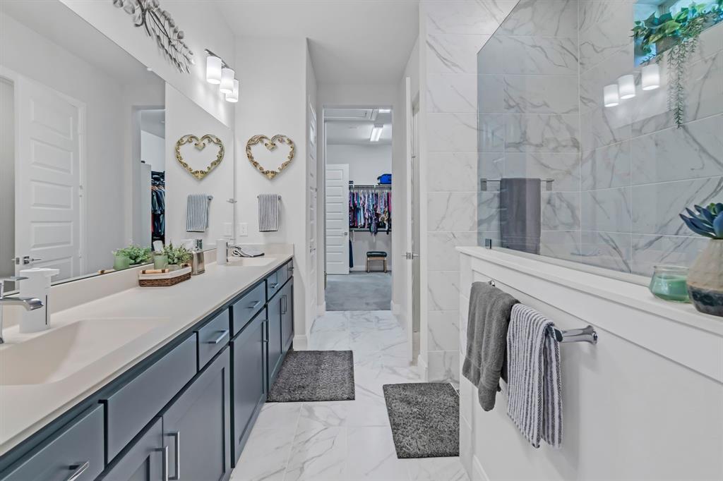 4818 Emerald Grove Property Photo 22