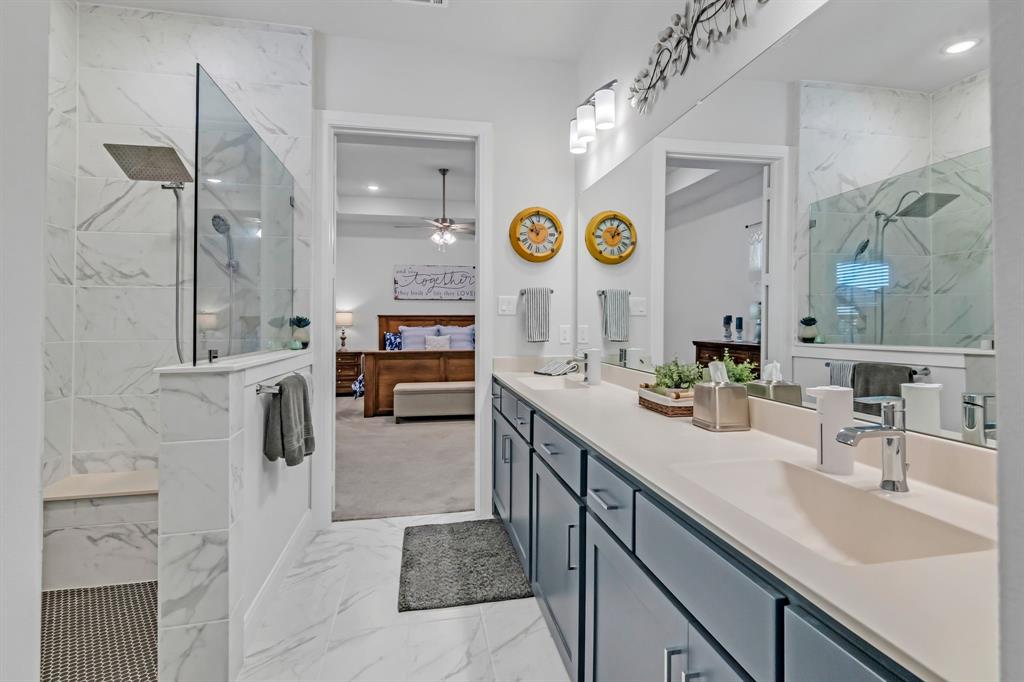 4818 Emerald Grove Property Photo 24