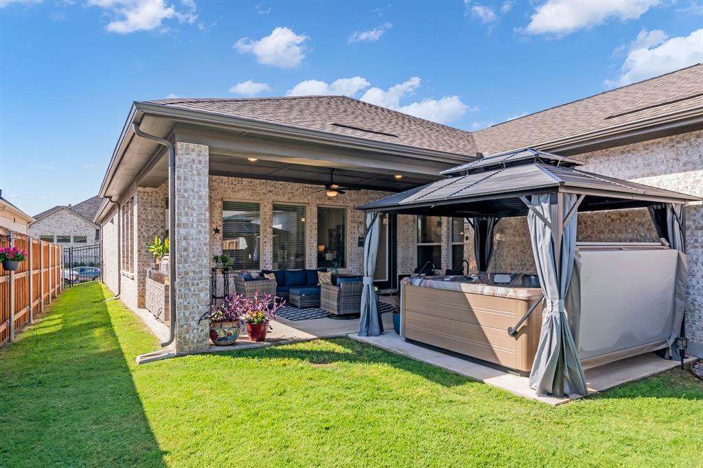 4818 Emerald Grove Property Photo 32