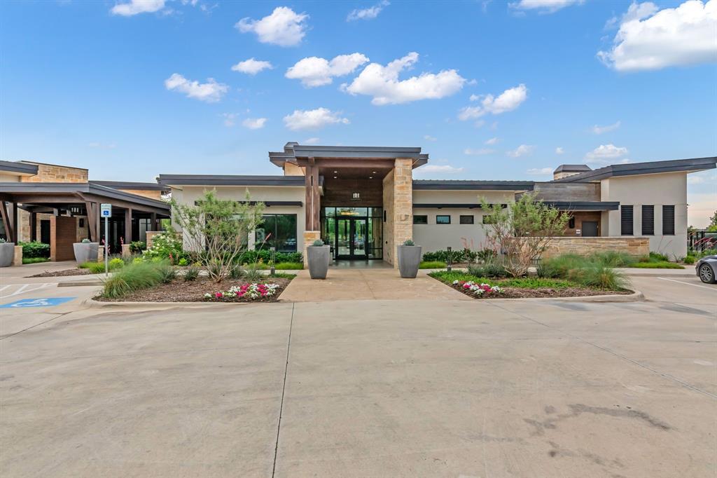 4818 Emerald Grove Property Photo 34