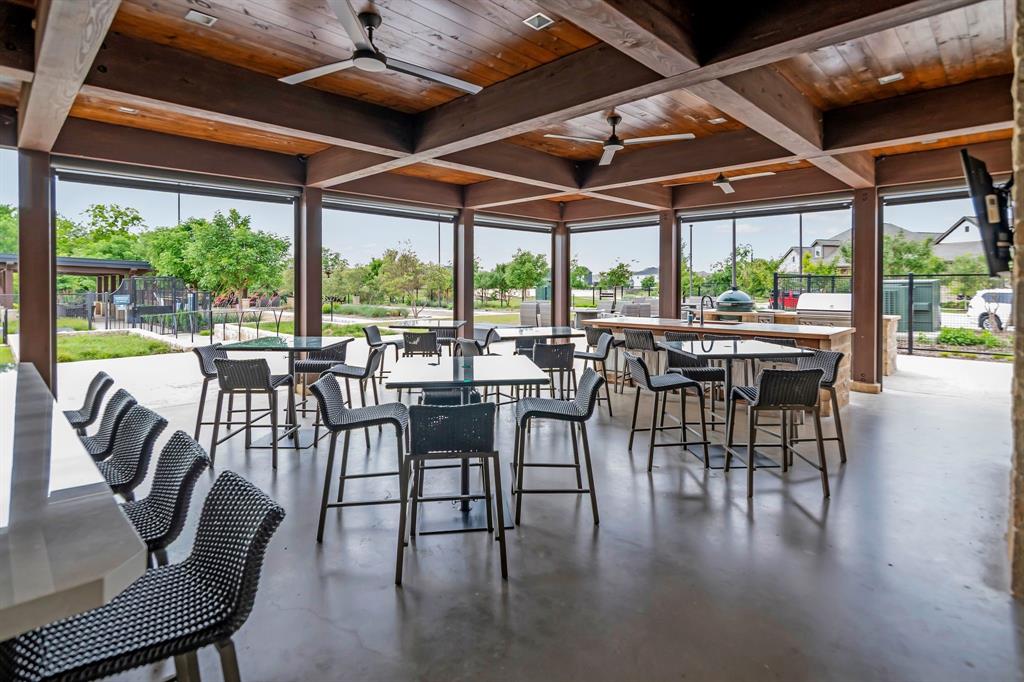 4818 Emerald Grove Property Photo 37