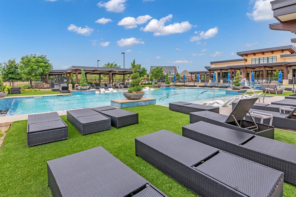 4818 Emerald Grove Property Photo 39