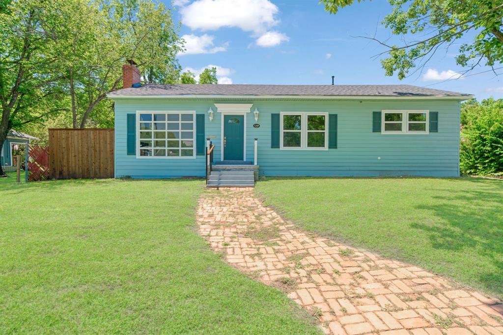 1100 Pine Bluff Property Photo 1