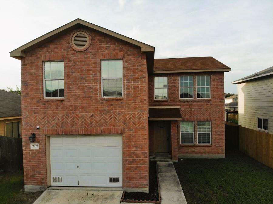 9739 Crescent Moon Property Photo 1
