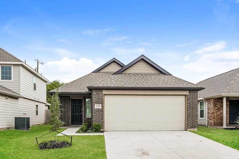 125 Arango Place Property Photo 1