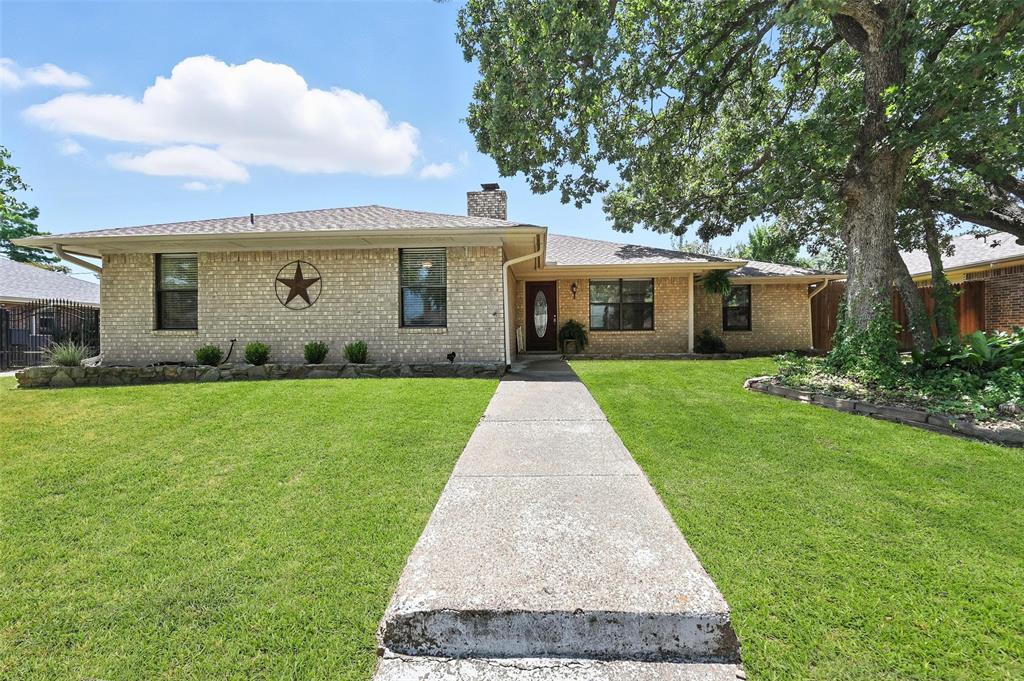 1504 Riviera Court Property Photo 1