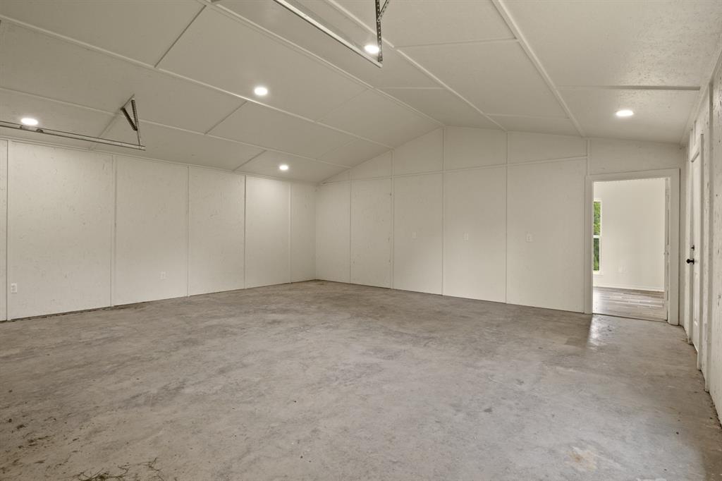 1930 Cr 2320 Property Photo 31