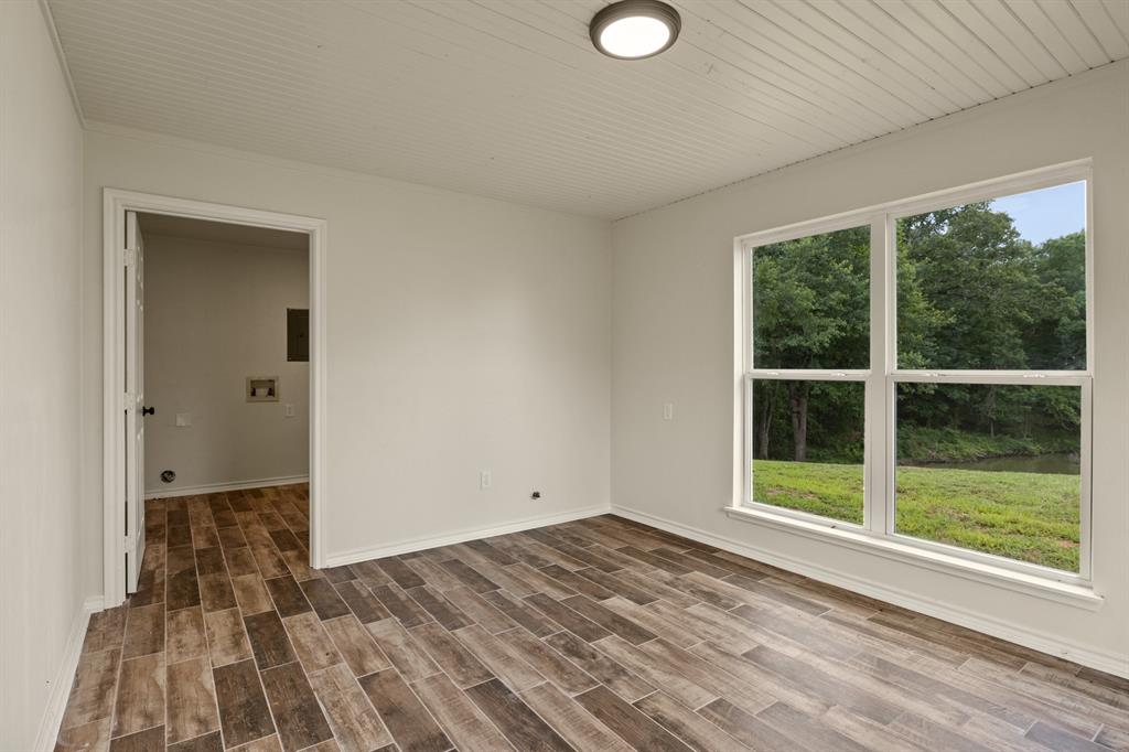 1930 Cr 2320 Property Photo 32