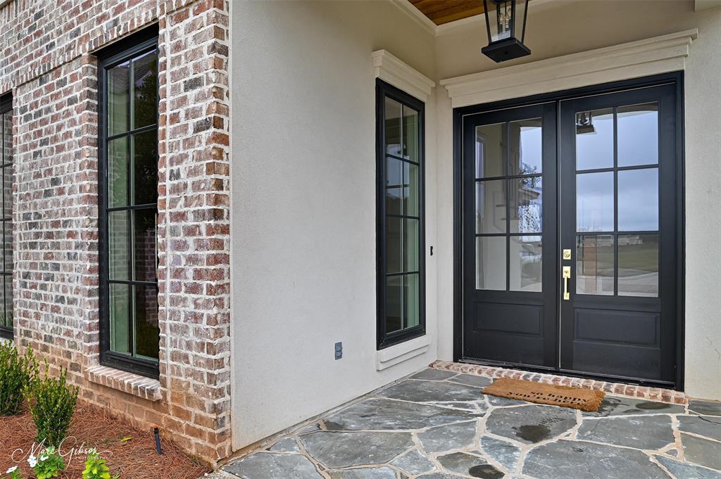 305 Nightfall Court Property Photo 4